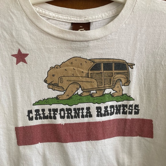 SuperFishal/Upper Playground California Radness t-shirt white medium - Picture 1 of 3